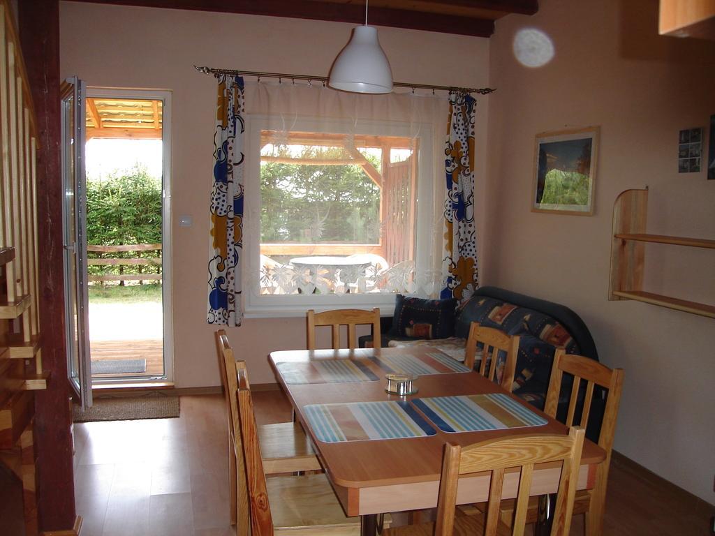 Apartamenty-Domy Lubiatowo  Rum bild